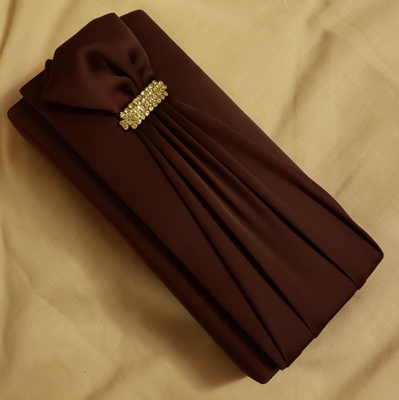 Laura Clutch - Picture 1 of 3